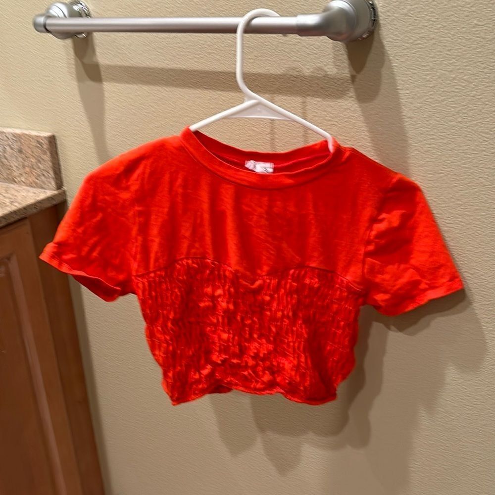 Le Lis woman's cropped orange ruffled shirt - Picture 1 of 8